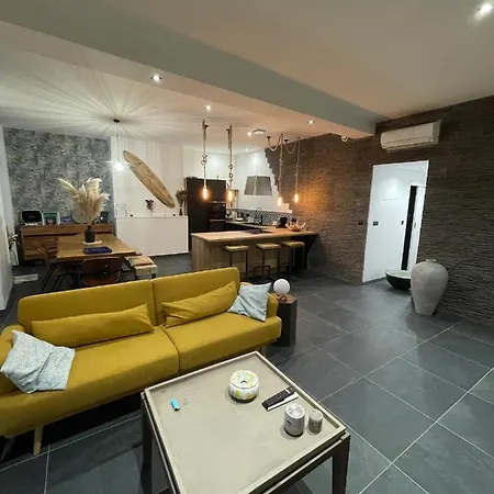 110m2 Terrasse Climatise Quartier Medieval 아파트 *