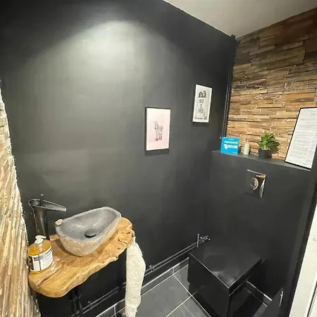 110m2 Terrasse Climatise Quartier Medieval Apartment *